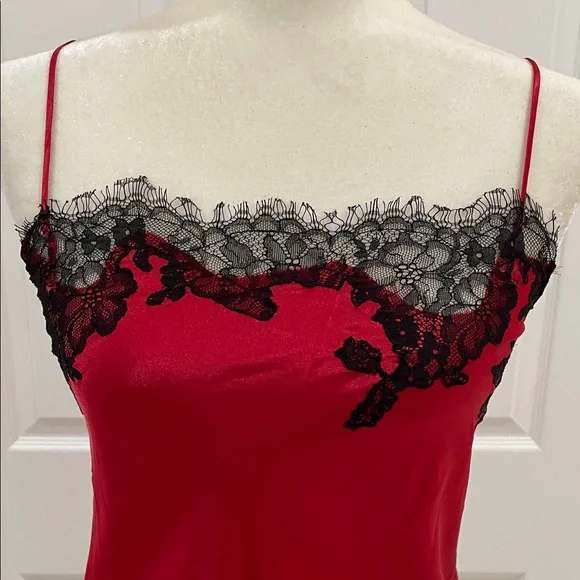Victoria's Secret Red Chemise with Black Lace NWOT - Picture 2 of 5